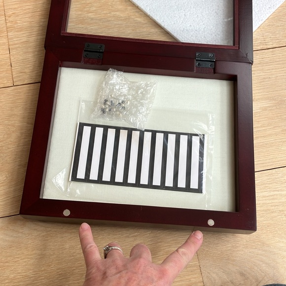 Shadow box display frame - Picture 13 of 15